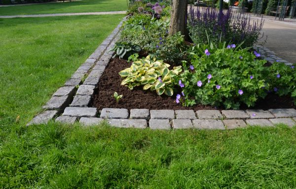 Stone Edging Installation in Baton Rouge