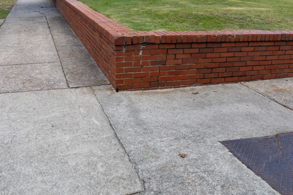 Brick Retaining Wall Repair in Baton Rouge